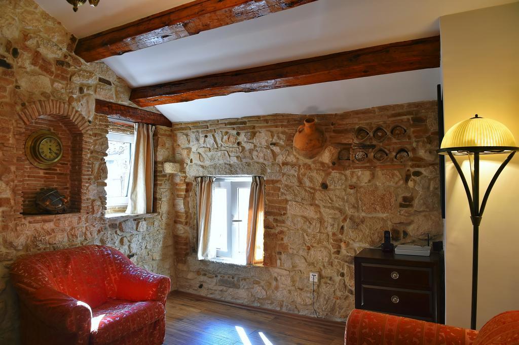 Antique Apartment Arsenale Ровинь Экстерьер фото